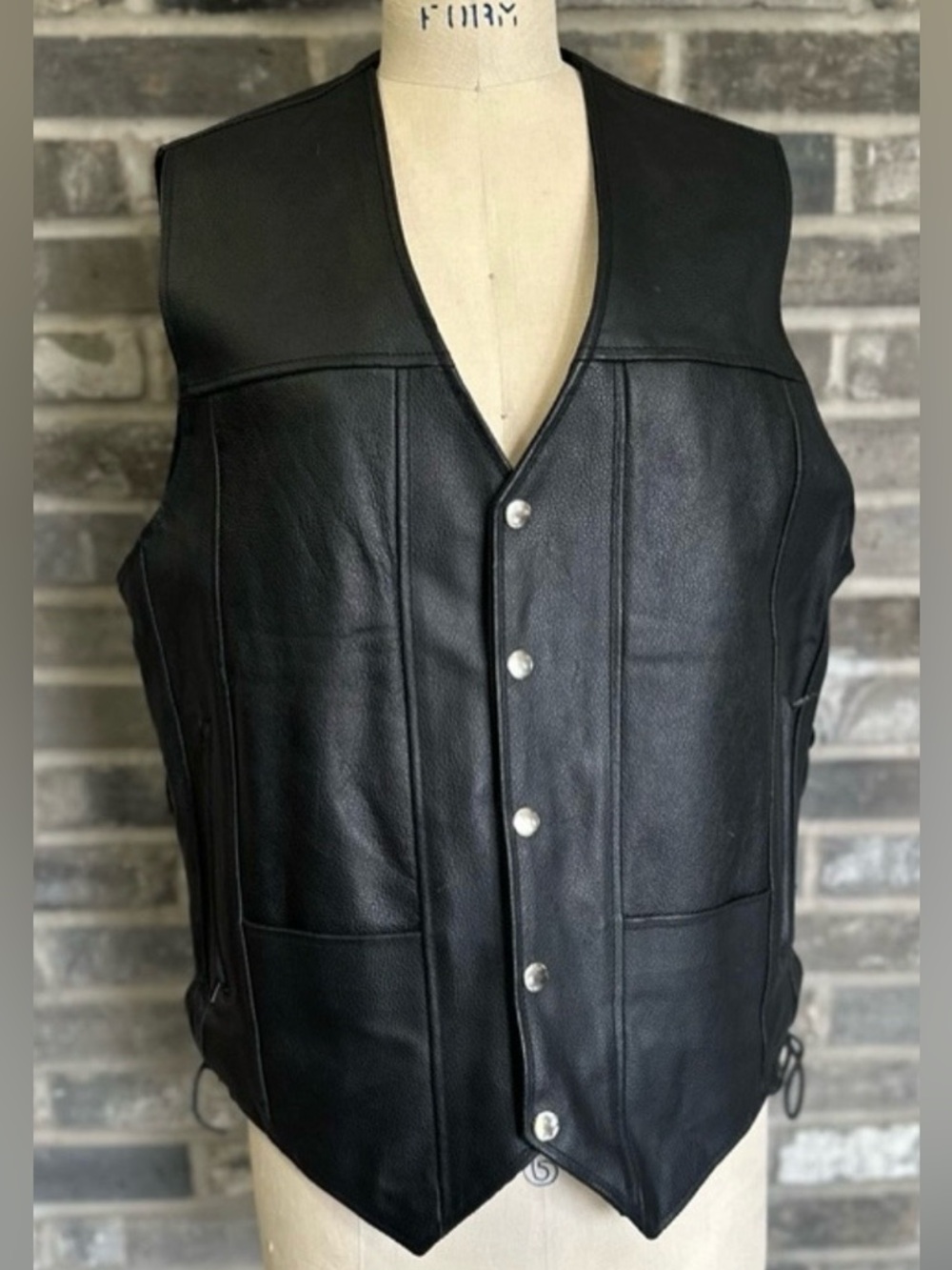 Mens Leather Biker Vest Motorcycle Snap Front Lace Up Sides Concealed Carry M